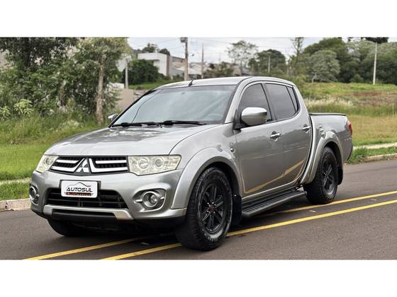 MITSUBISHI L200 TRITON 2.4 HLS CHROME 4X2 CD 16V FLEX 4P MANUAL